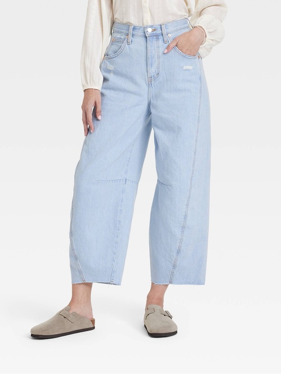 Universal Thread Denim - Universal Thread High-Rise Curved Leg Barrel Jeans Light Blue Raw Hem Size 4